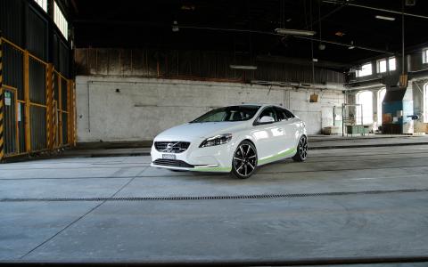 HEICO SPORTIV Volvo Tuning V40 (525) Front with green stripes (2)