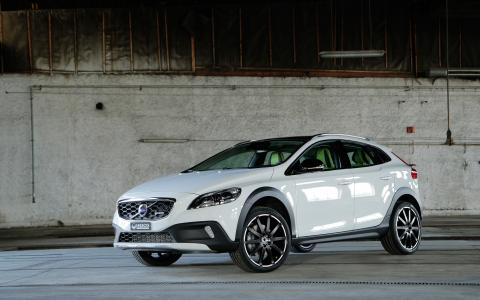 HEICO SPORTIV Volvo Tuning V40CC (526) Front (1)