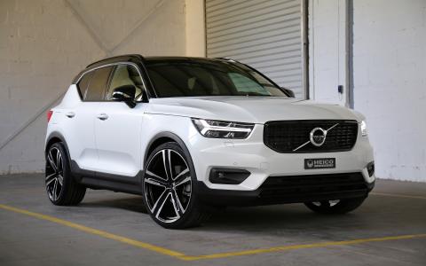 HEICO SPORTIV Volvo XC40 (536) Frontansicht mit VOLUTION V. 22" (1)