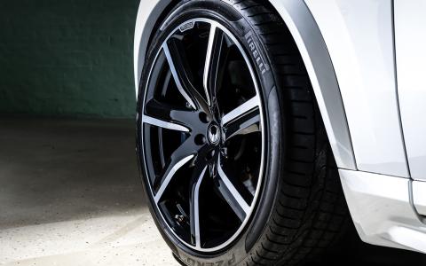 VOLUTION® VII. Diamond-cut, black (22")