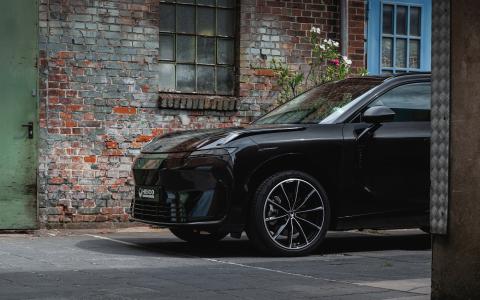 HEICO SPORTIV Lynk & Co 08 (B88), black (0051)