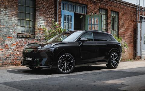 HEICO SPORTIV Lynk & Co 08 (B88), black (0077)