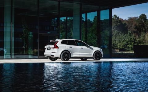 HEICO SPORTIV XC60 (246), VOLUTION VII. Gloss black (311)