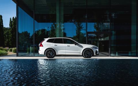 HEICO SPORTIV XC60 (246), VOLUTION VII. Gloss black (314)