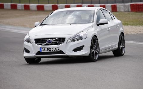 HEICO SPORTIV Volvo S60 (134) front Nürburgring (1) 