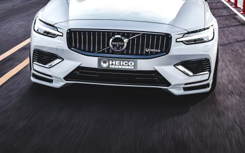 HEICO SPORTIV Volvo V60 (225) Inscription/Momentum Detailansicht Frontspoiler (2)
